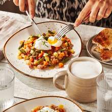 Salade tiède de macédoine d'antan et oeuf poché