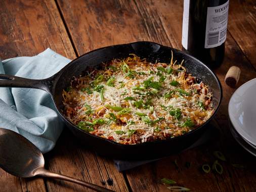 Riz frit au kimchi et au fromage avec spam croustillant