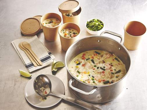 Soupe crémeuse de légumes, poulet et crevettes