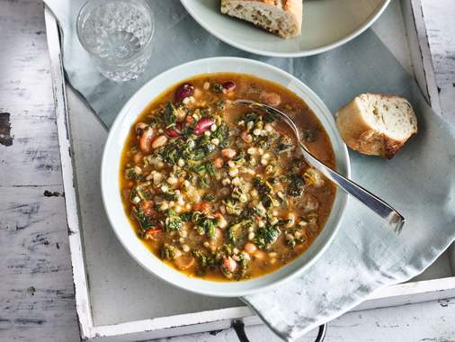 Barley and six-bean soup