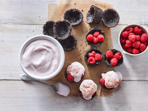 Chocolate and raspberry protein tarts